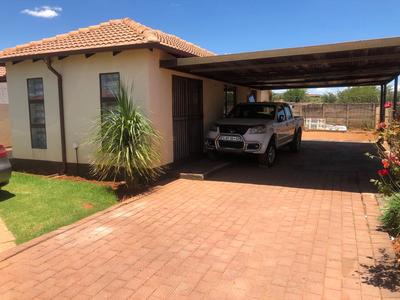 House For Sale in The Orchards, Akasia